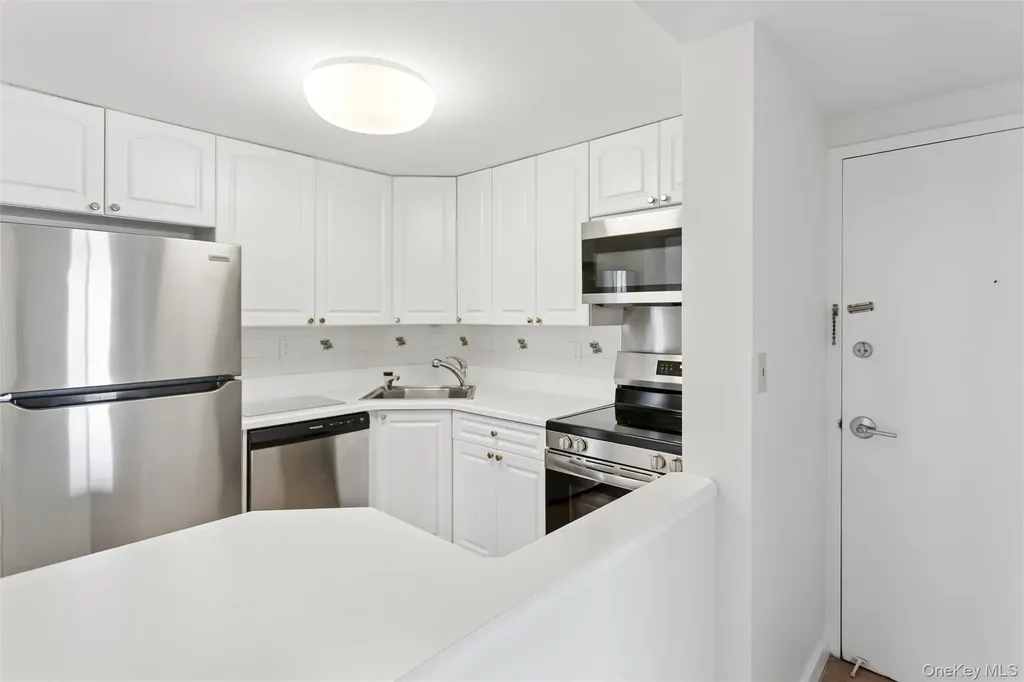 230 W Broadway Long Beach NY 11561
