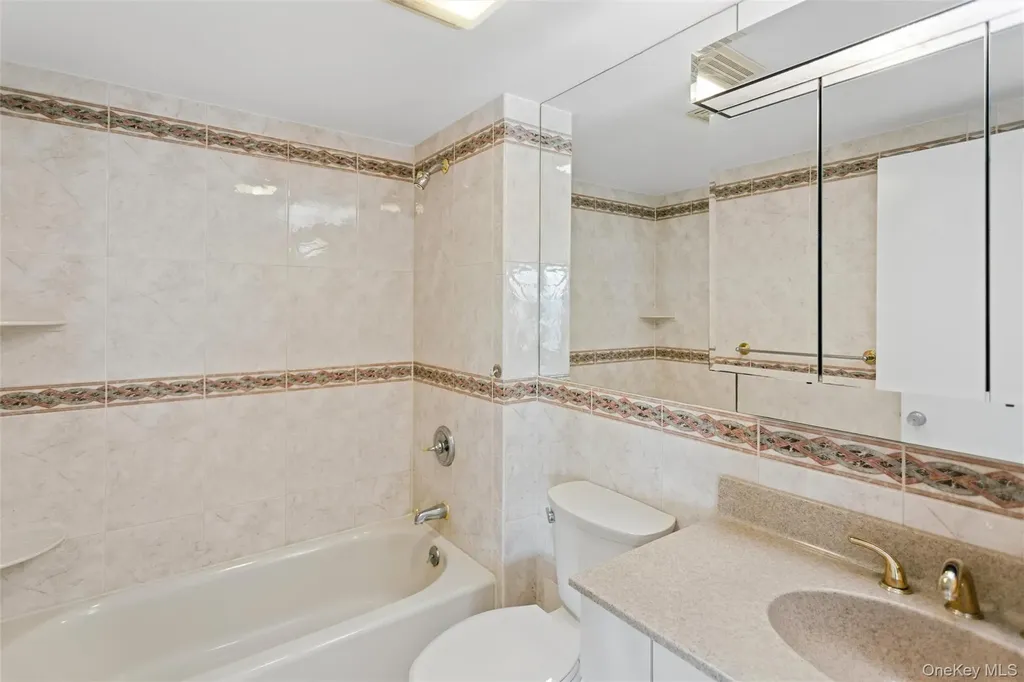 230 W Broadway Long Beach NY 11561