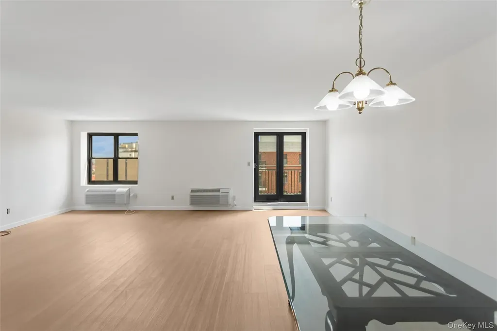 230 W Broadway Long Beach NY 11561