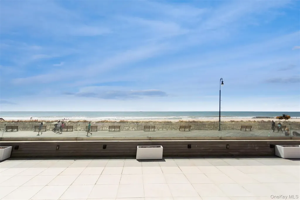 230 W Broadway Long Beach NY 11561