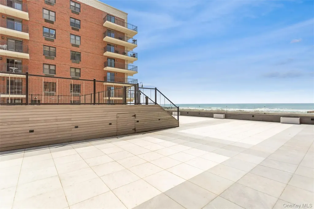 230 W Broadway Long Beach NY 11561