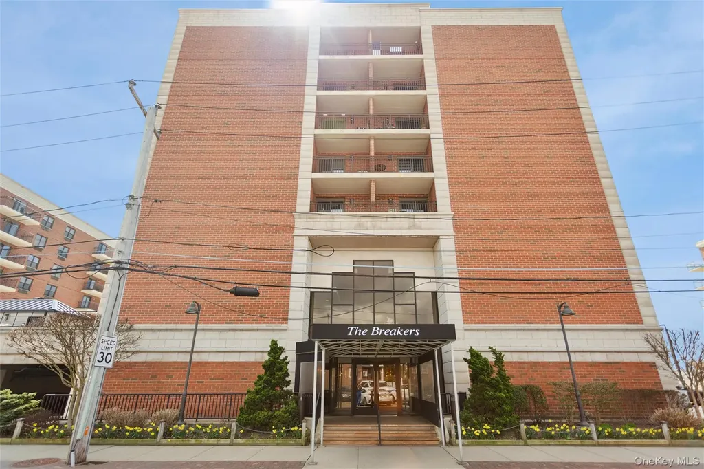 230 W Broadway Long Beach NY 11561