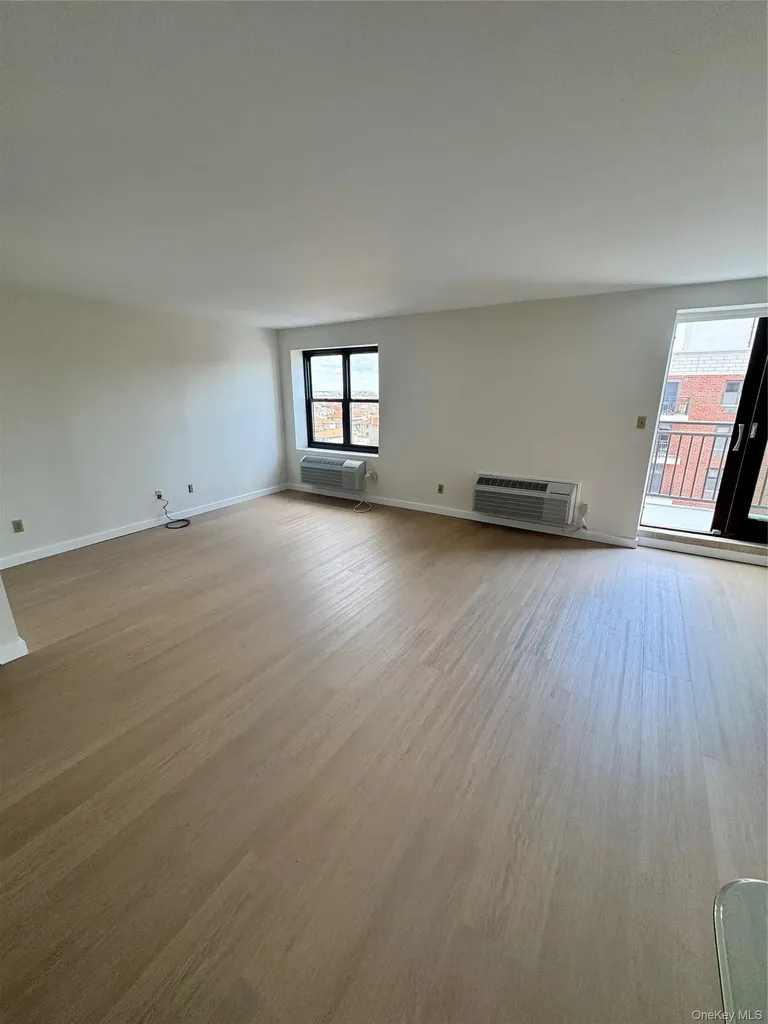 230 W Broadway Long Beach NY 11561
