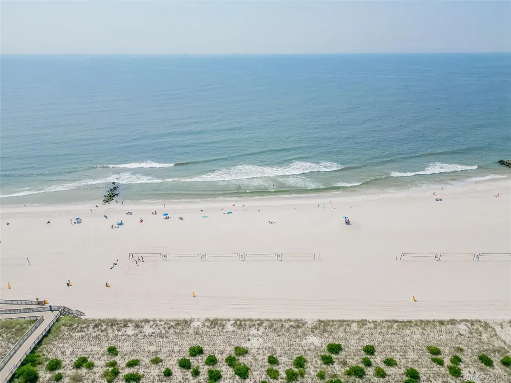 230 W Broadway Long Beach NY 11561