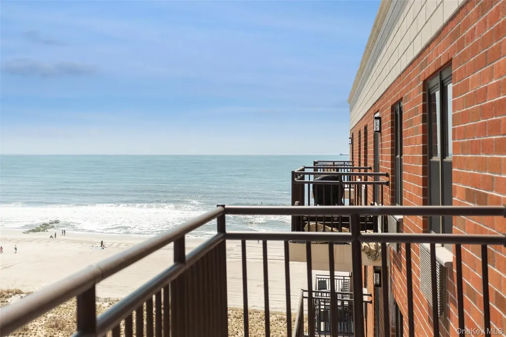 230 W Broadway Long Beach NY 11561