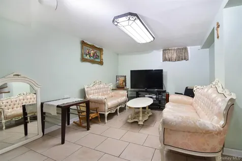 17 Lake Avenue Yonkers NY 10703