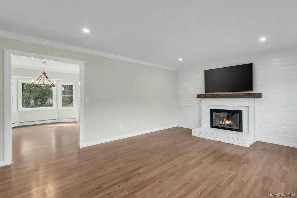 76 Maple Street Blue Point NY 11715