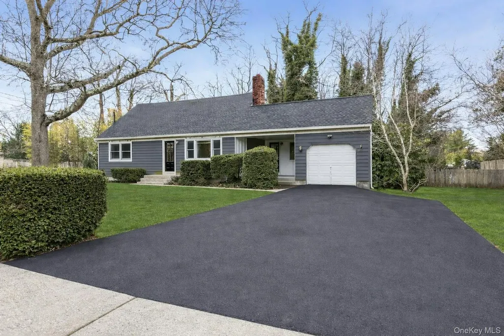 76 Maple Street Blue Point NY 11715