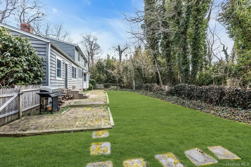 76 Maple Street Blue Point NY 11715