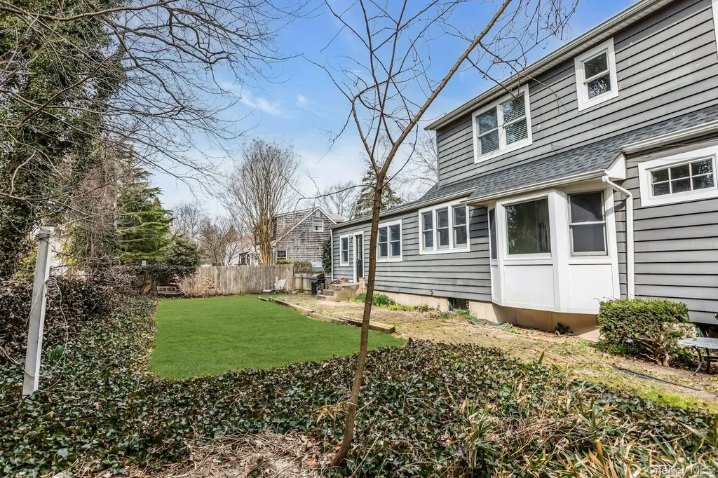 76 Maple Street Blue Point NY 11715