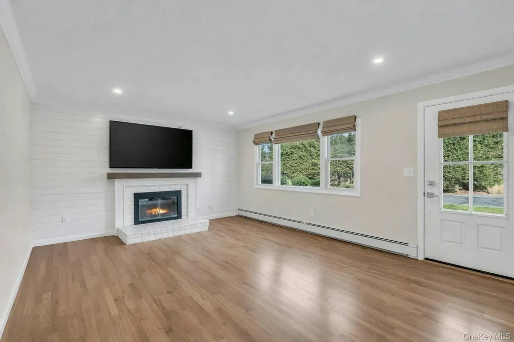 76 Maple Street Blue Point NY 11715