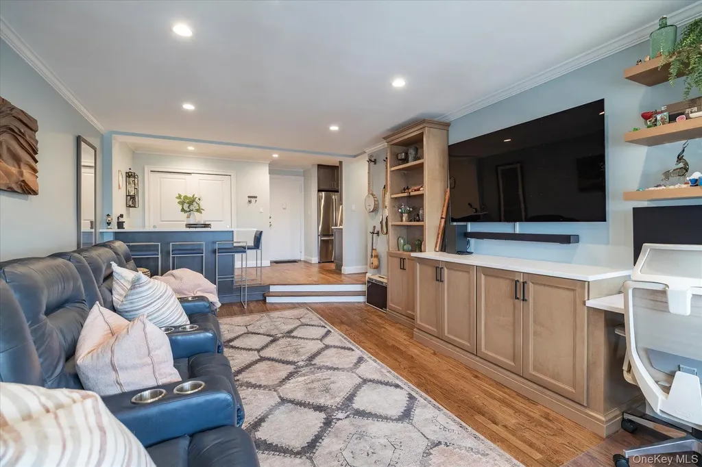 522 Shore Road Long Beach NY 11561