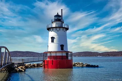 4 Lighthouse Landing Sleepy Hollow NY 10591