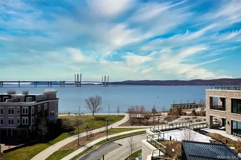 4 Lighthouse Landing Sleepy Hollow NY 10591