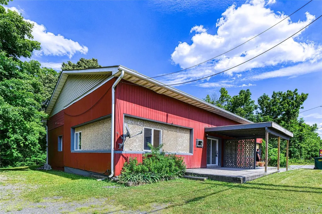 1614 Route 9w Milton NY 12542