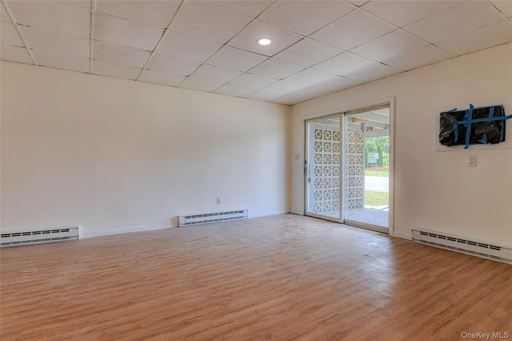 1614 Route 9w Milton NY 12542