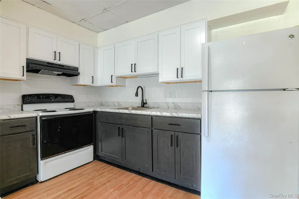 1614 Route 9w Milton NY 12542