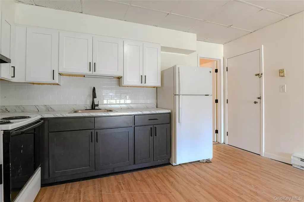 1614 Route 9w Milton NY 12542