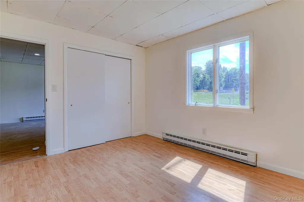 1614 Route 9w Milton NY 12542