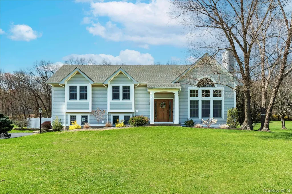 30 Huckleberry Lane Hopewell Junction NY 12533