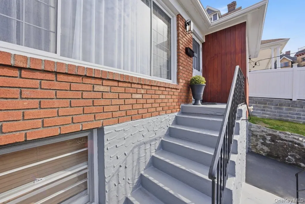 416 Hawthorne Avenue Yonkers NY 10705