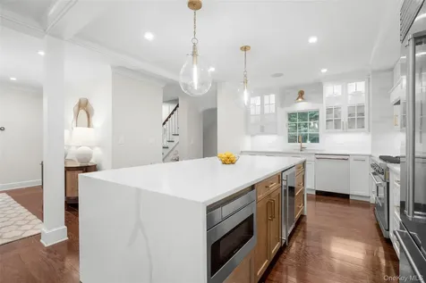 60 Elm Avenue Larchmont NY 10538
