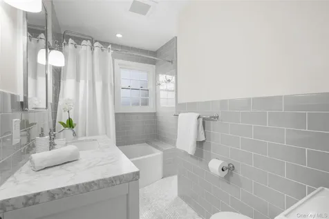 60 Elm Avenue Larchmont NY 10538