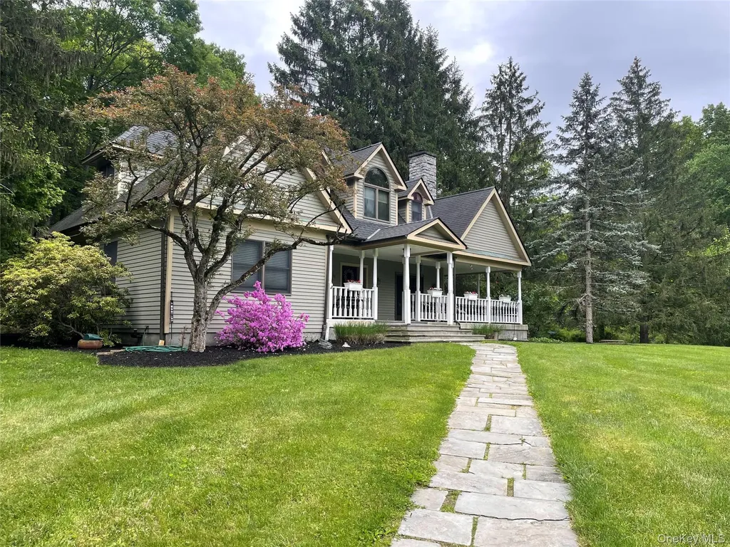 256 Overlook Road Poughkeepsie NY 12603