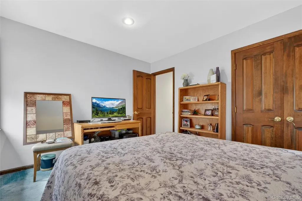 256 Overlook Road Poughkeepsie NY 12603