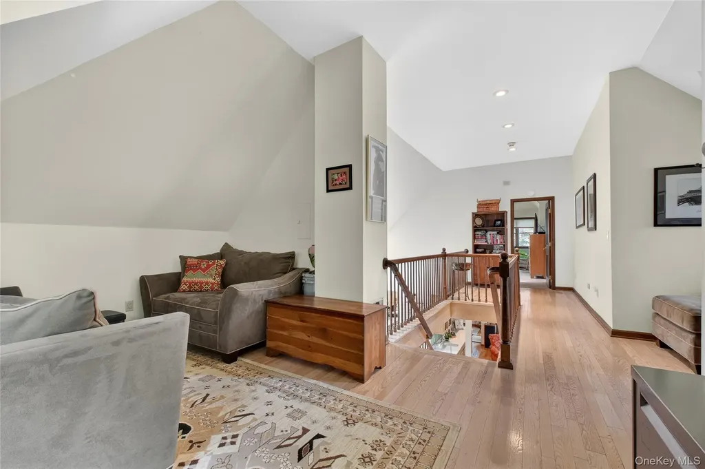 256 Overlook Road Poughkeepsie NY 12603