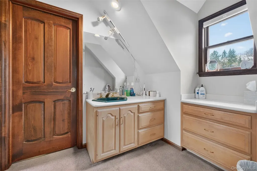 256 Overlook Road Poughkeepsie NY 12603