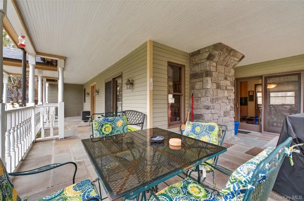 256 Overlook Road Poughkeepsie NY 12603