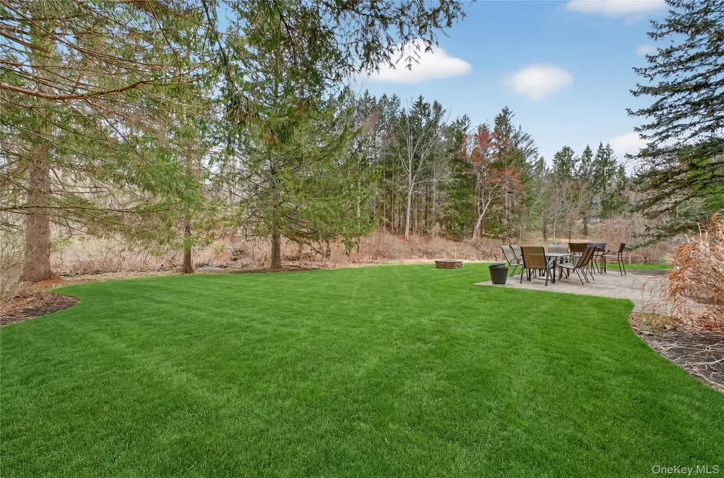 256 Overlook Road Poughkeepsie NY 12603