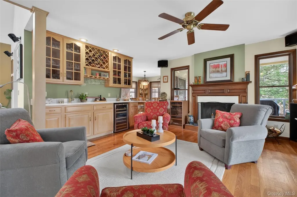 256 Overlook Road Poughkeepsie NY 12603