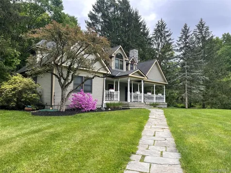 256 Overlook Road Poughkeepsie NY 12603