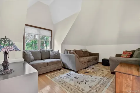 256 Overlook Road Poughkeepsie NY 12603