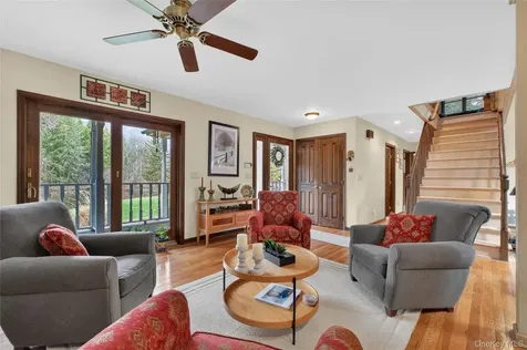 256 Overlook Road Poughkeepsie NY 12603