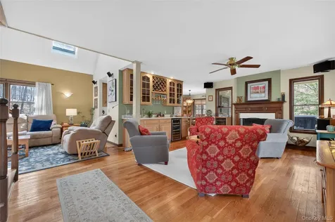 256 Overlook Road Poughkeepsie NY 12603