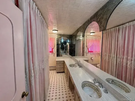 15035 116th Street South Ozone Park NY 11420
