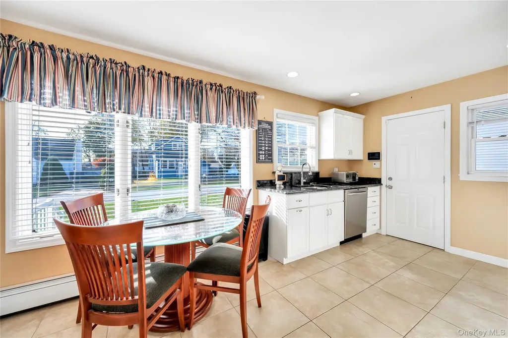 25 Flanders Place West Babylon NY 11704