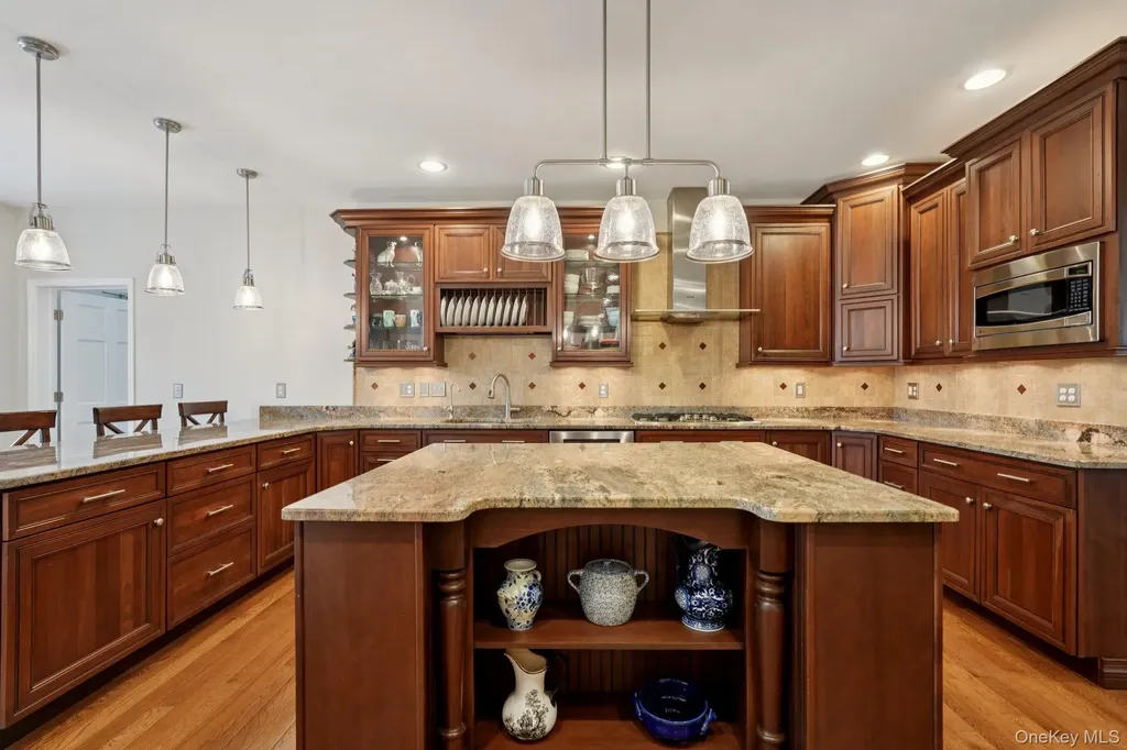 21 Old Quaker Hill Road Monroe NY 10950