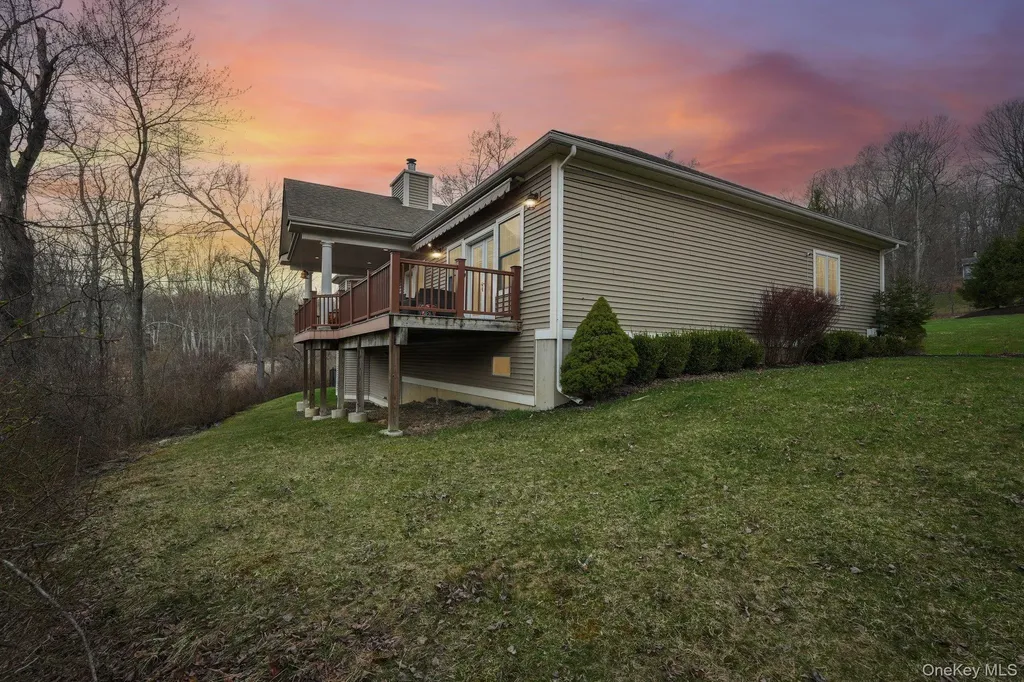 21 Old Quaker Hill Road Monroe NY 10950