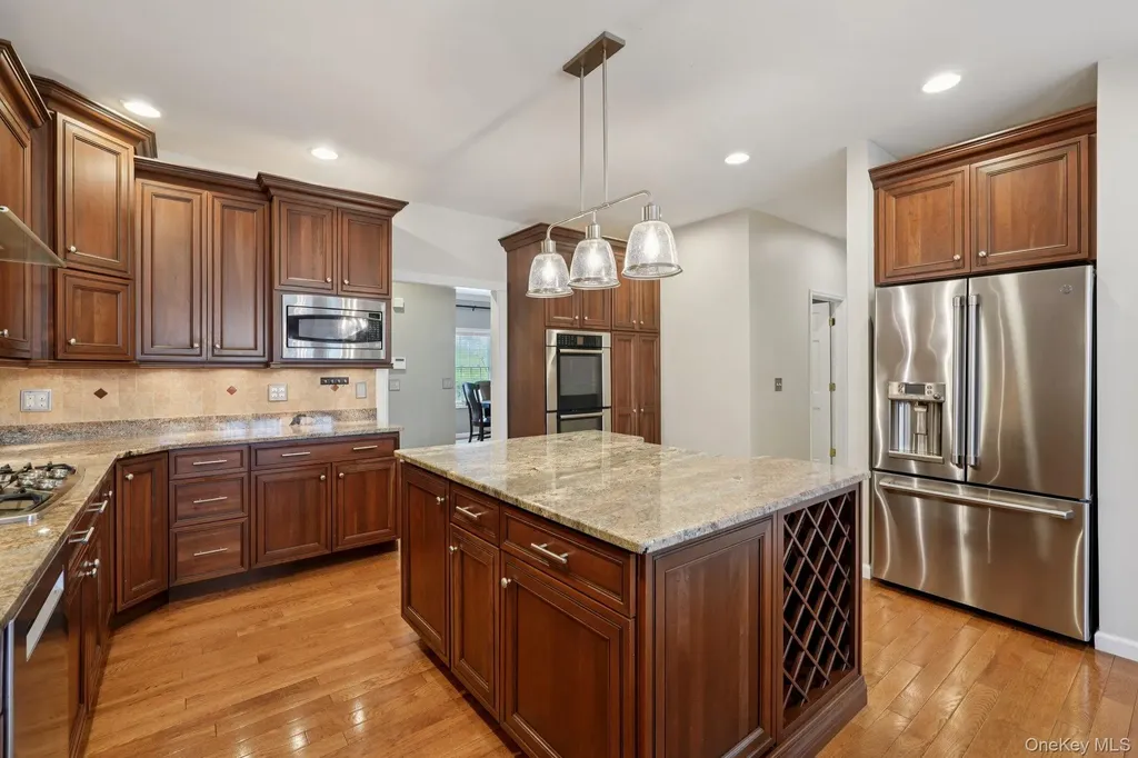21 Old Quaker Hill Road Monroe NY 10950