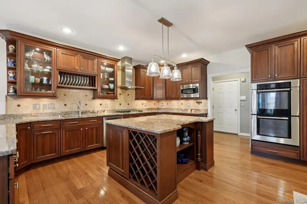 21 Old Quaker Hill Road Monroe NY 10950