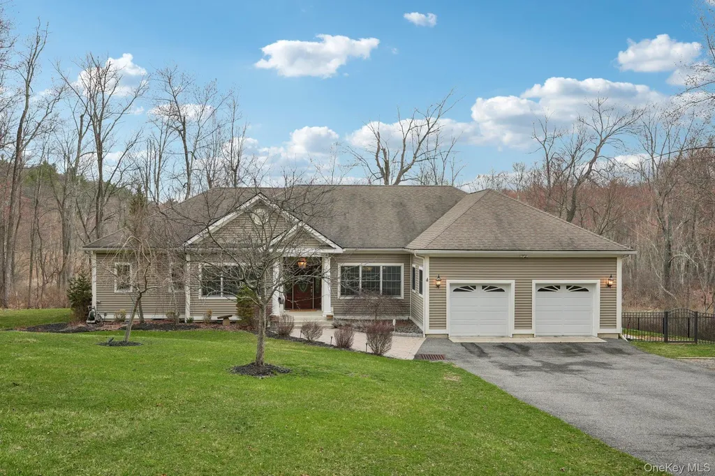 21 Old Quaker Hill Road Monroe NY 10950