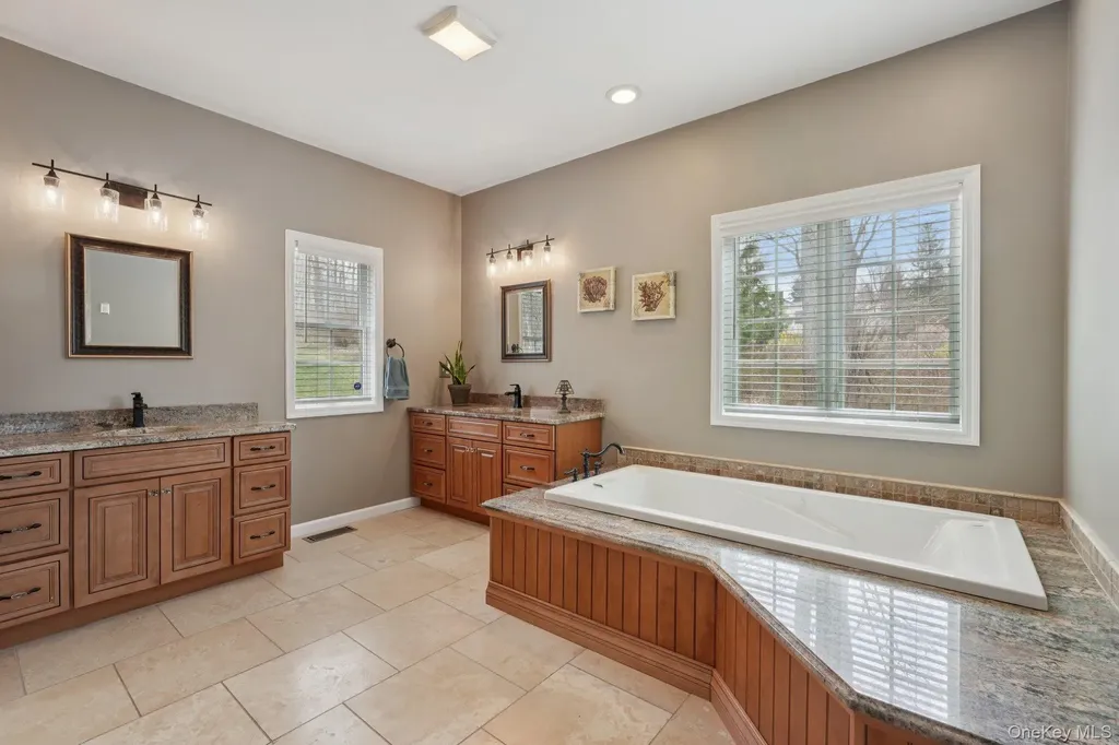 21 Old Quaker Hill Road Monroe NY 10950