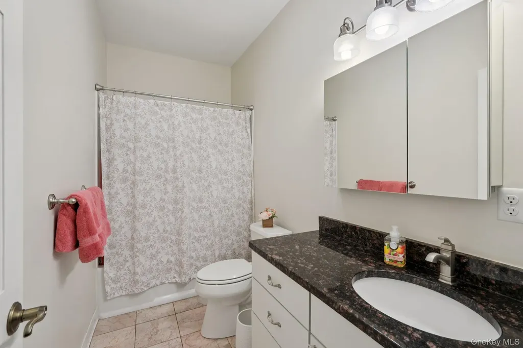 21 Old Quaker Hill Road Monroe NY 10950