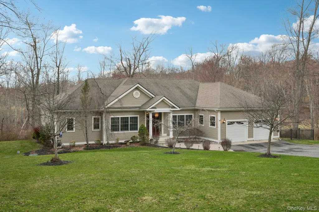 21 Old Quaker Hill Road Monroe NY 10950