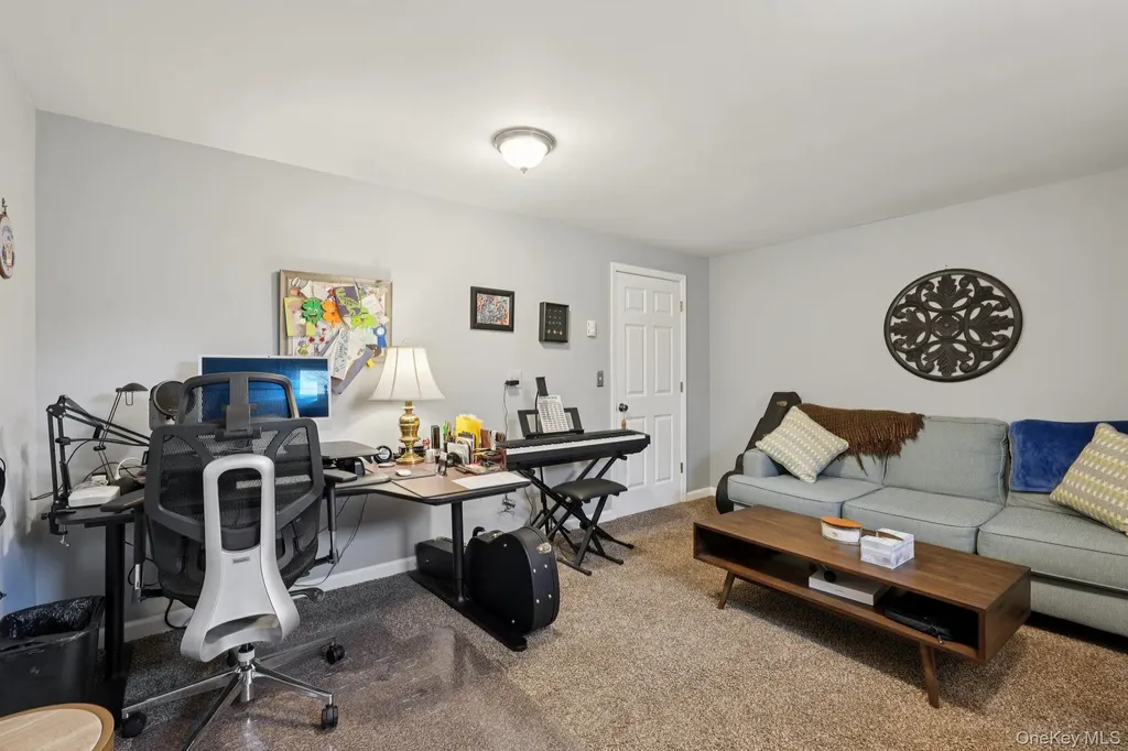 21 Old Quaker Hill Road Monroe NY 10950