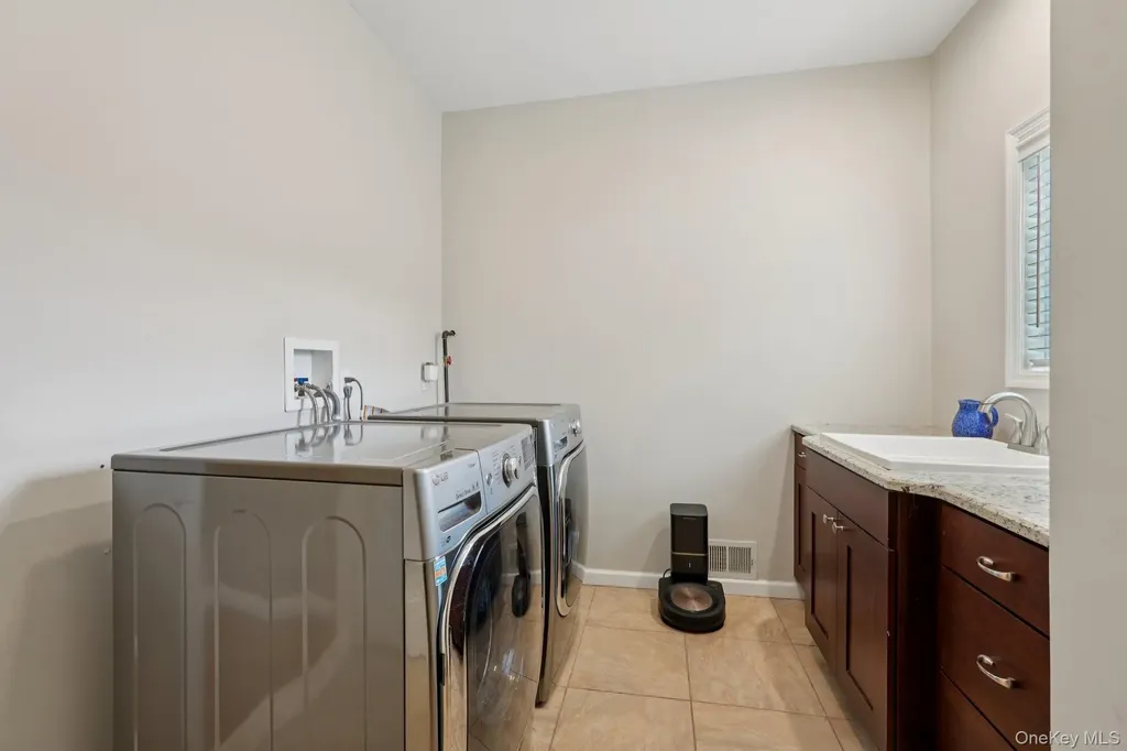 21 Old Quaker Hill Road Monroe NY 10950